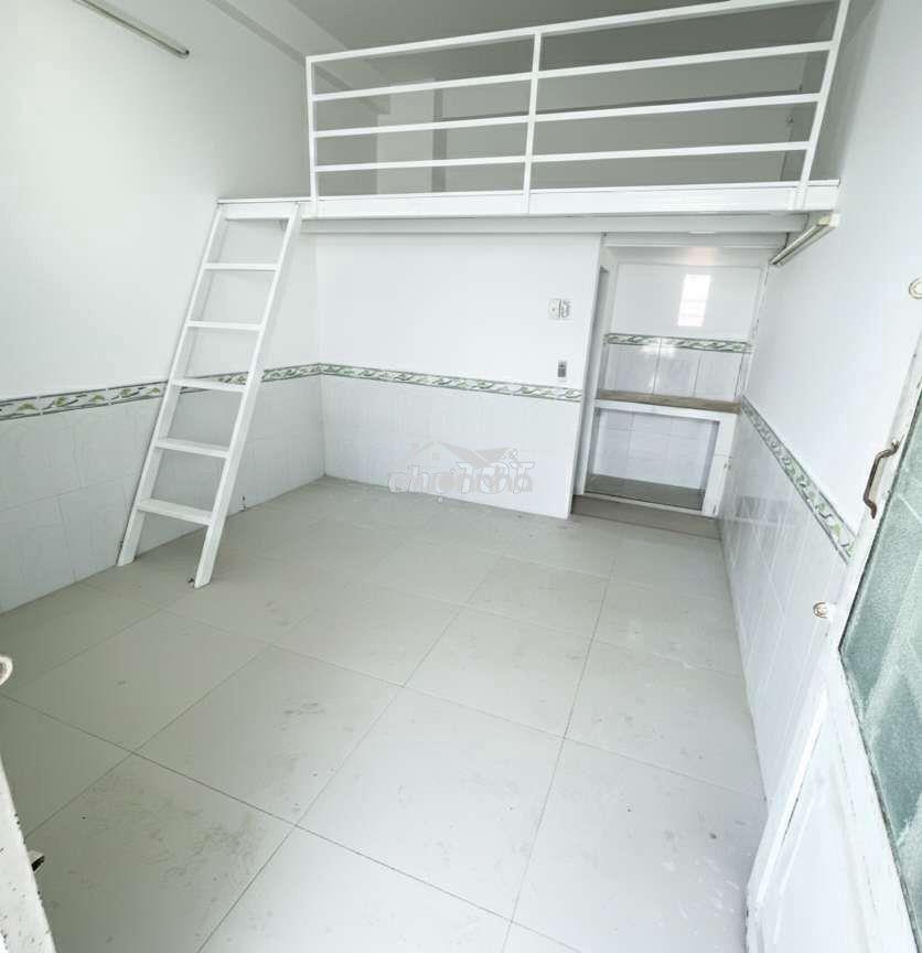 Cho thuê phòng thoáng mát rộng rãi có máy lạnh, gác, nhà xe rộng - 4