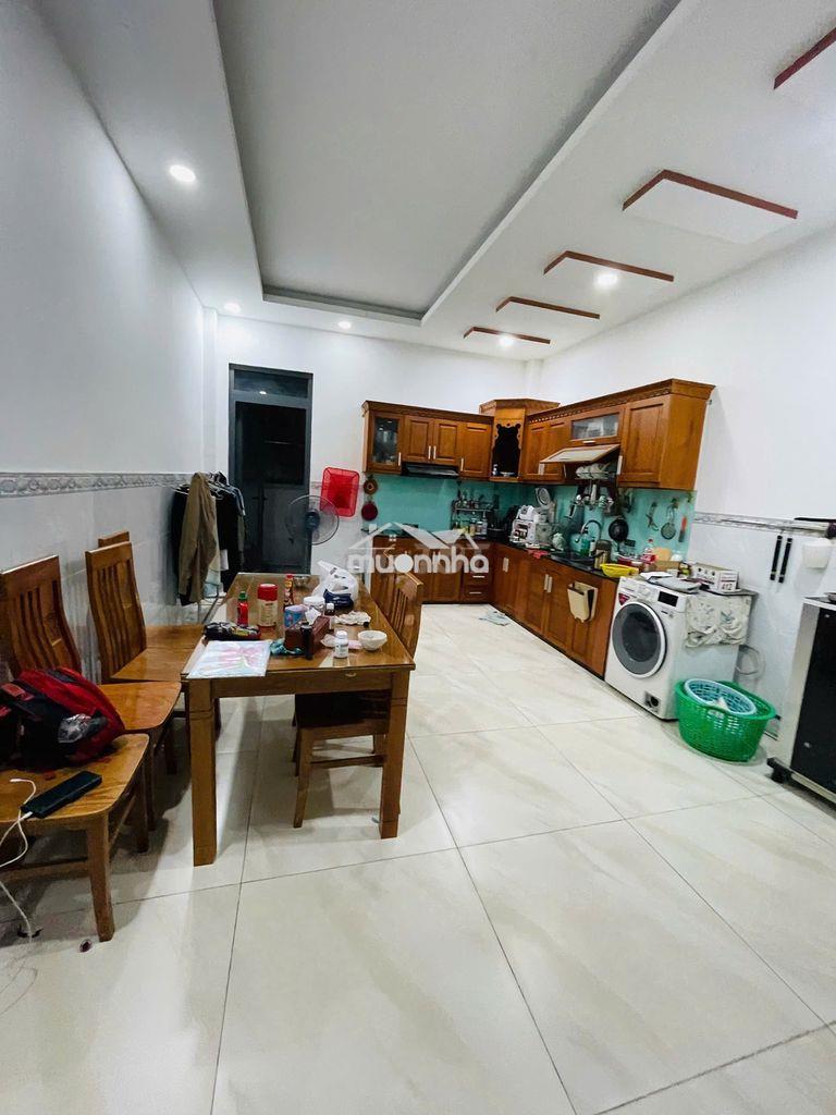 Bán nhà 3 tầng sát mặt tiền đường số 8 linh đông, đường 5m - 2