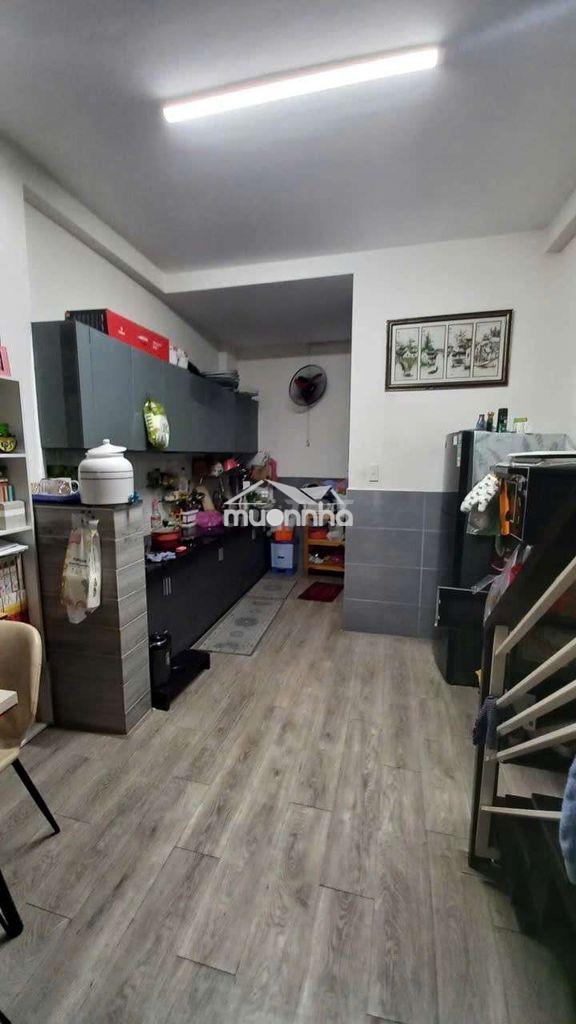 Nhà 3 tầng, 3pn, hẻm phạm văn hai, f2. dt 3,5x11