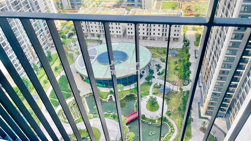 Chính chủ bán rẻ 43m tòa sa1 vinhomes smart city full gỗ-view bể bơi