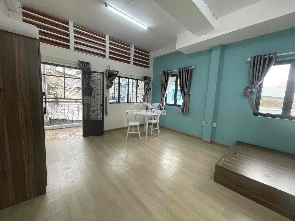 Chdv mới xây ban công rộng - 2