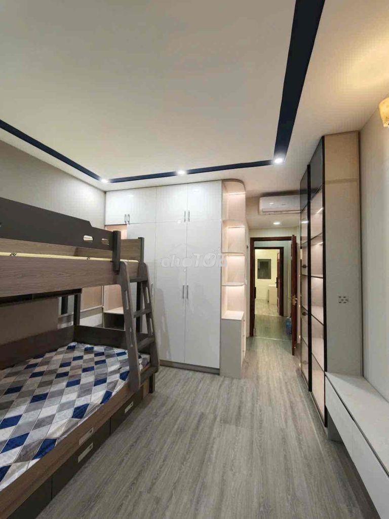 Mặt tiền sát metro 6 phòng - 3
