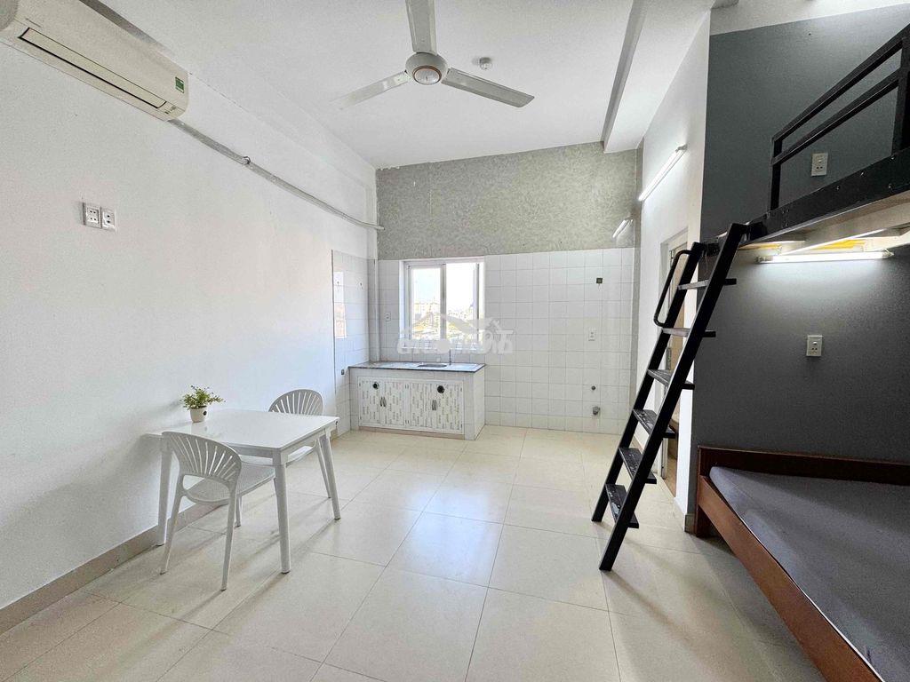 Phòng nguyễn văn quá, gác rộng 35m2, cửa sổ trời - 3