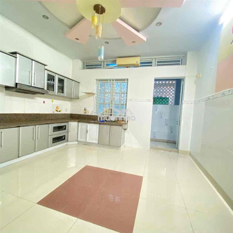 Cho thuê phòng ngay bến xe q8 - tạ quang bửu giờ giấc tự do có cửa sổ