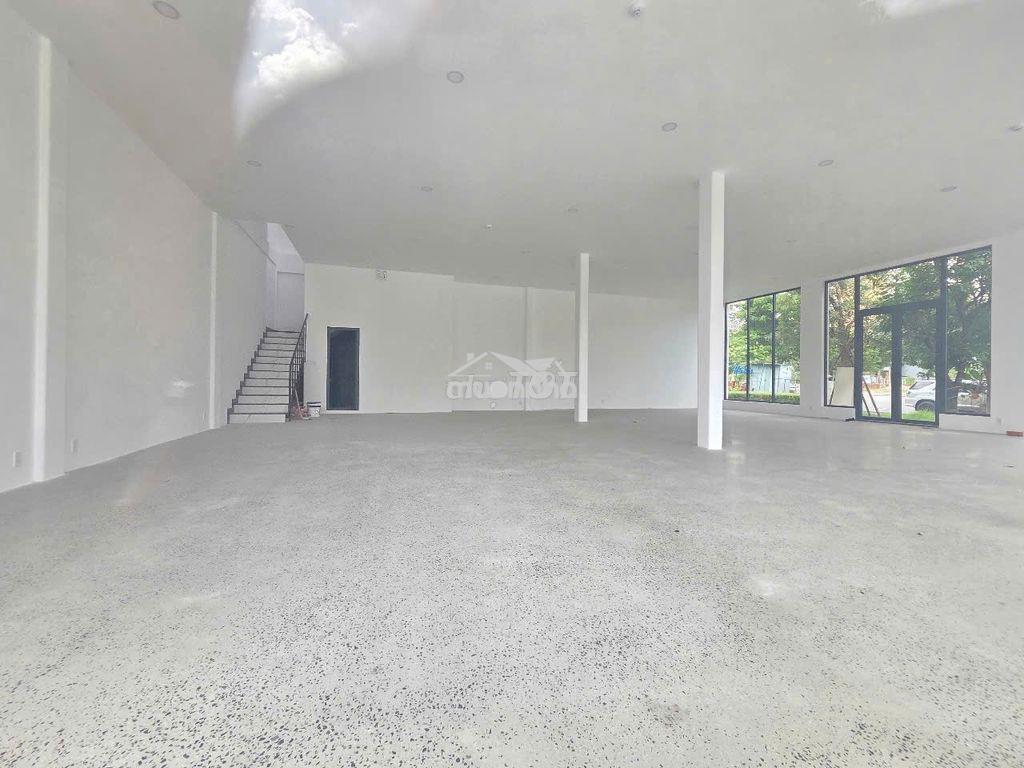 Cho thuê mặt bằng kinh doanh showroom văn phòng siêu đẹp - 2