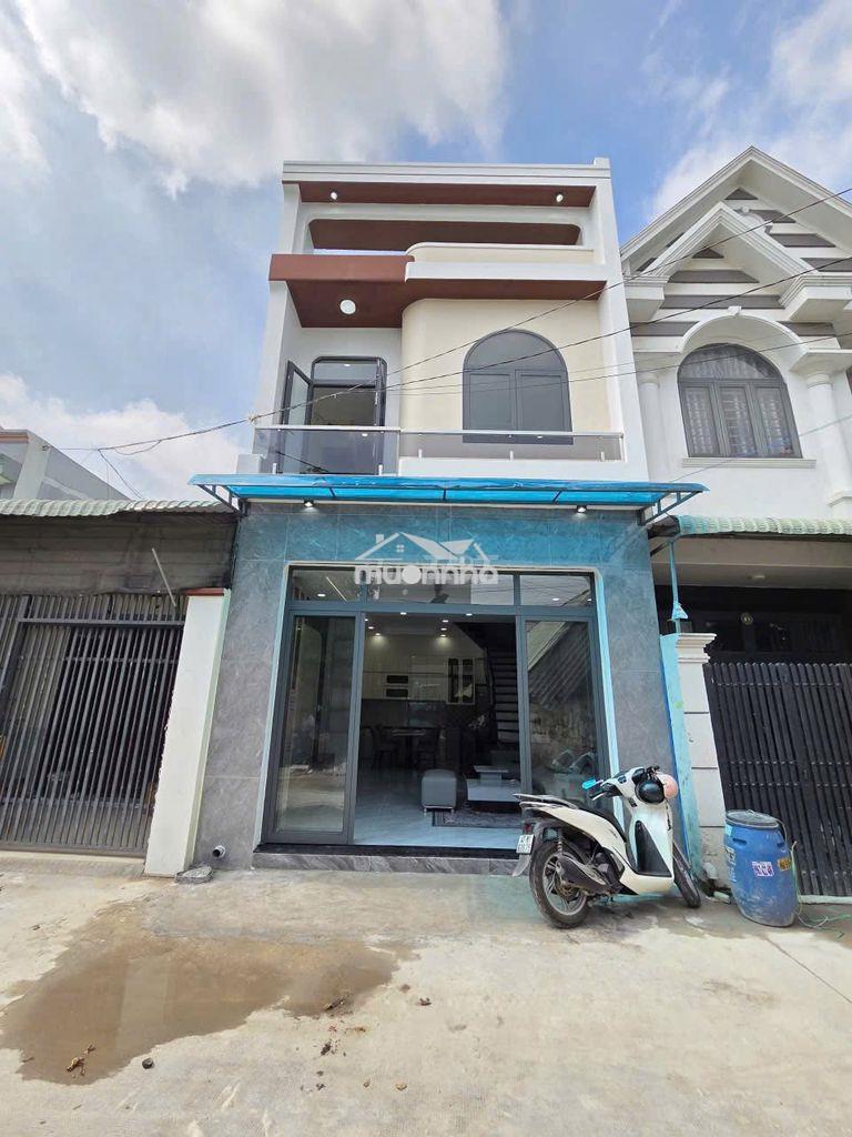 Bán nhà trệt lầu giá rẻ gần ngã tư bình chuẩn - thuận an