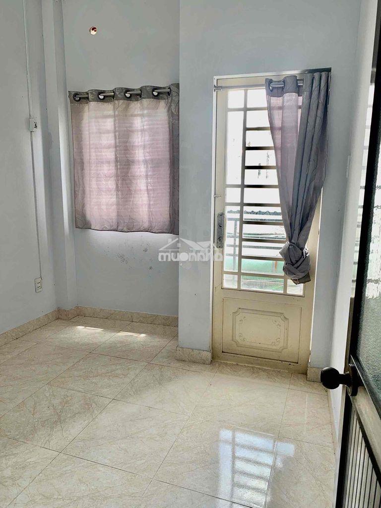 Nhà đẹp xinh, 1 trệt 2 tầng, 2p. ngủ - m.lạnh máy nn, ở 2-3ng đi làm - 2