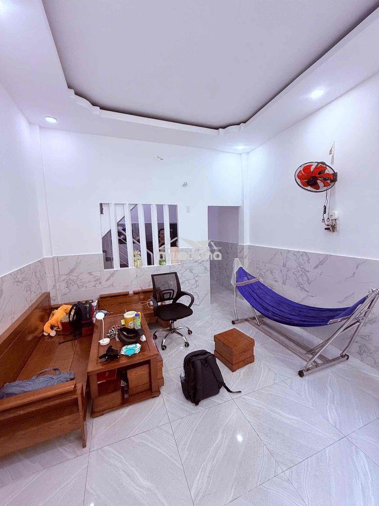 Nhà cho thuê hẻm hậu giang , đầy đủ nội thất xách vali vào ở