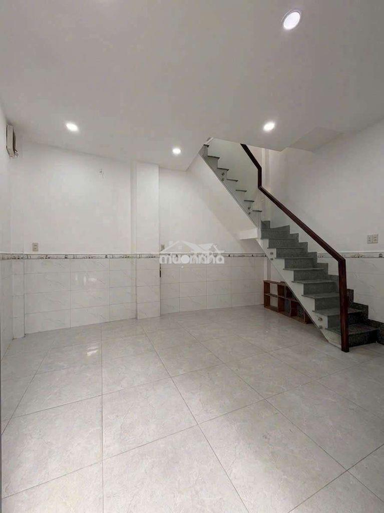 Nhà 2 tầng như mới hẽm nhựa 10m ngay võ văn kiệt và adv - 3