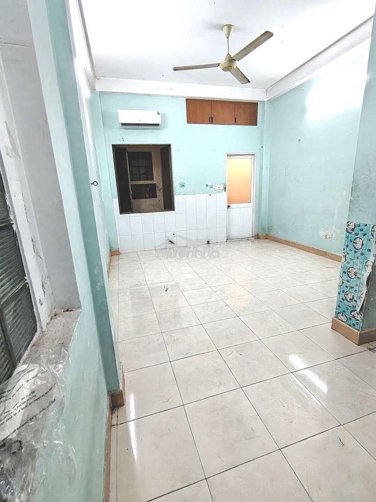 Phòng trọ 32m2 siêu rộng, đường thoại ngọc hầu, q.tân phú, giá 2,5tr - 2
