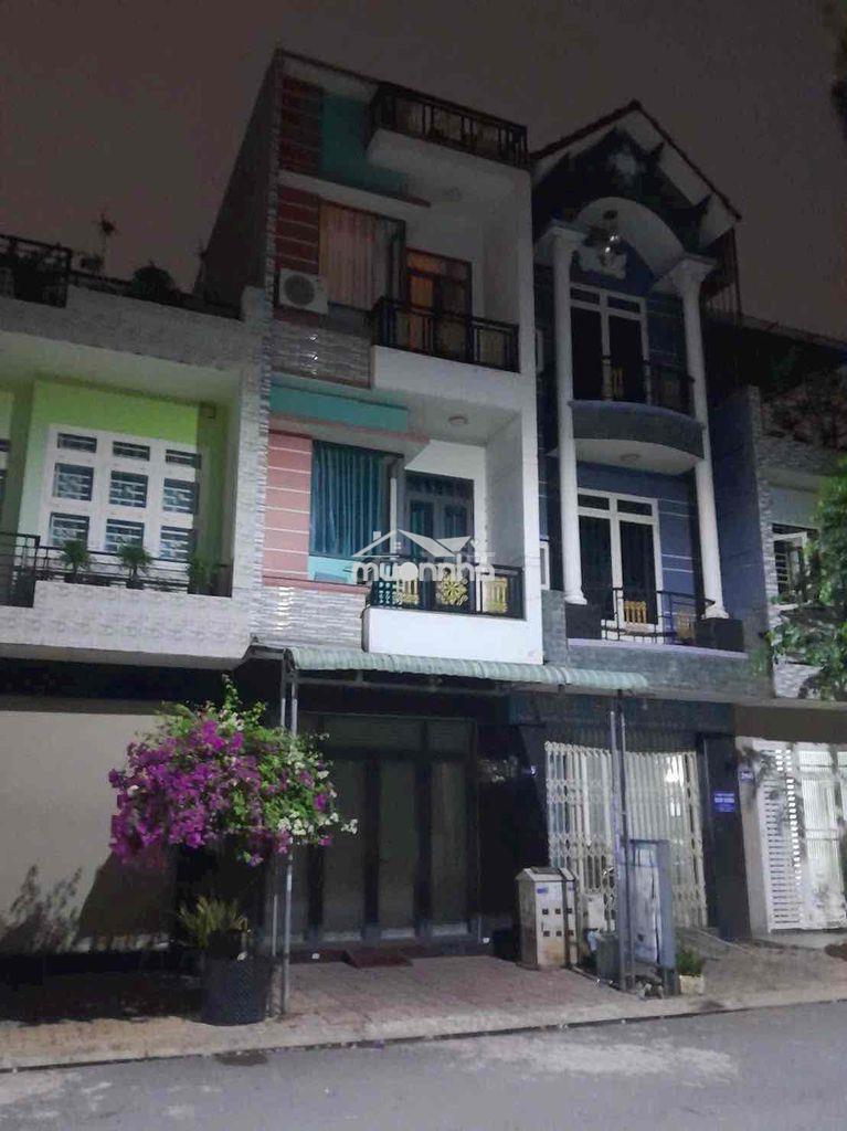 Pass gấp cọc nhà 1 trệt 2 lầu khu toa xe 1 dĩ an, đường 14m kinh doanh