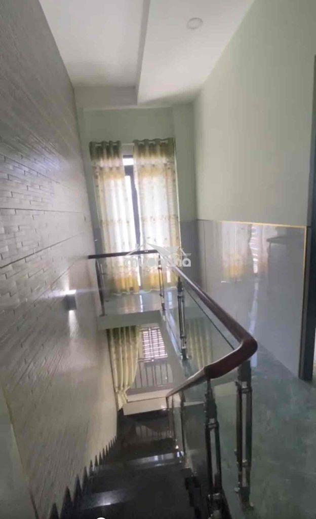 Nhà 2tầng ngang 5m hẻm xe hơi né nhau đường 160 lã xuân oai