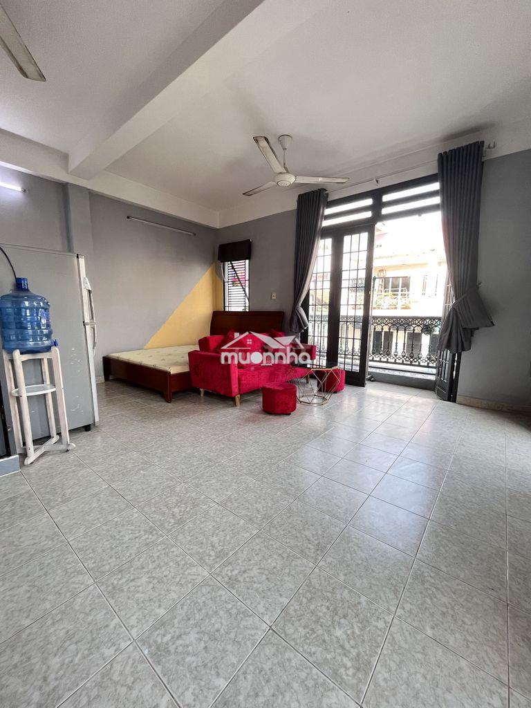 Phòng studio ban công, giờ tự do, khoá vân tay, full nội thất - 3