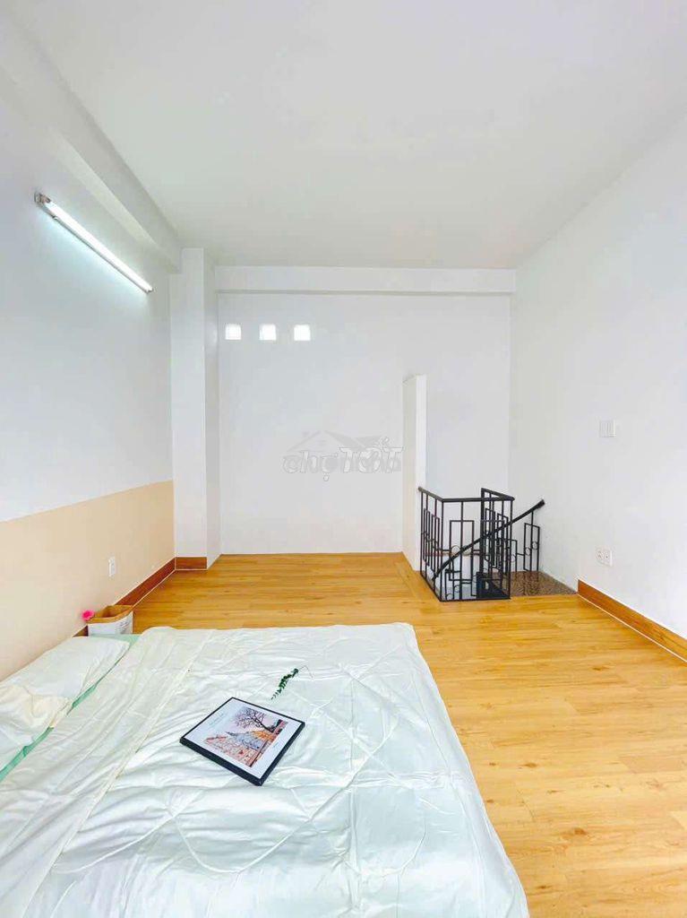 Cho thuê ki-ốt nguyên căn 40m2  gần đại học văn lang cơ sở 3 - 3