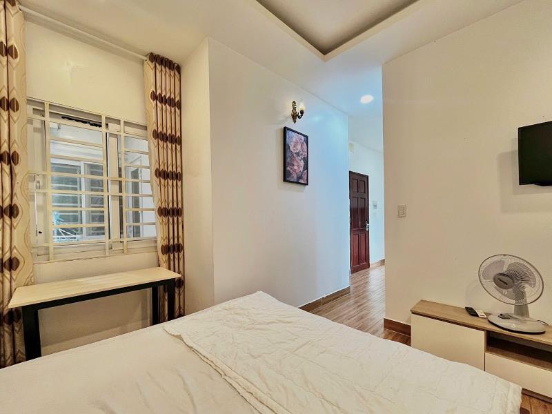  1pn tách bếp 40m2 full trần khắc chân tân định gần đại học ueh - viện isb quận 1
