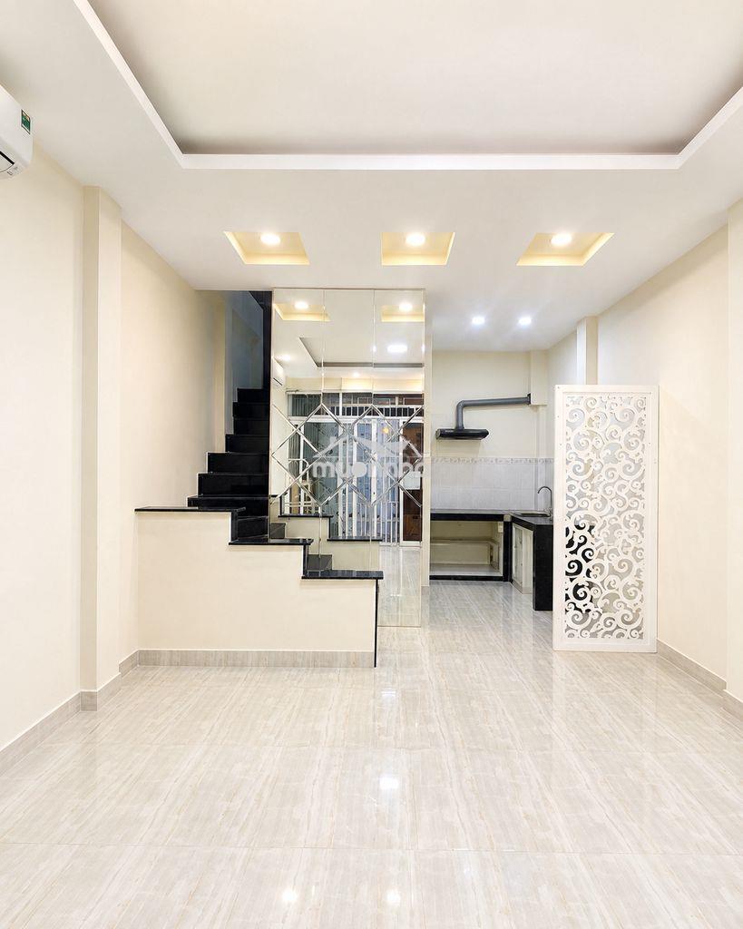 Trường sa quận 3 - hẻm thông, 5m ra mặt tiền đường - 31m2 ngang 4m. - 3