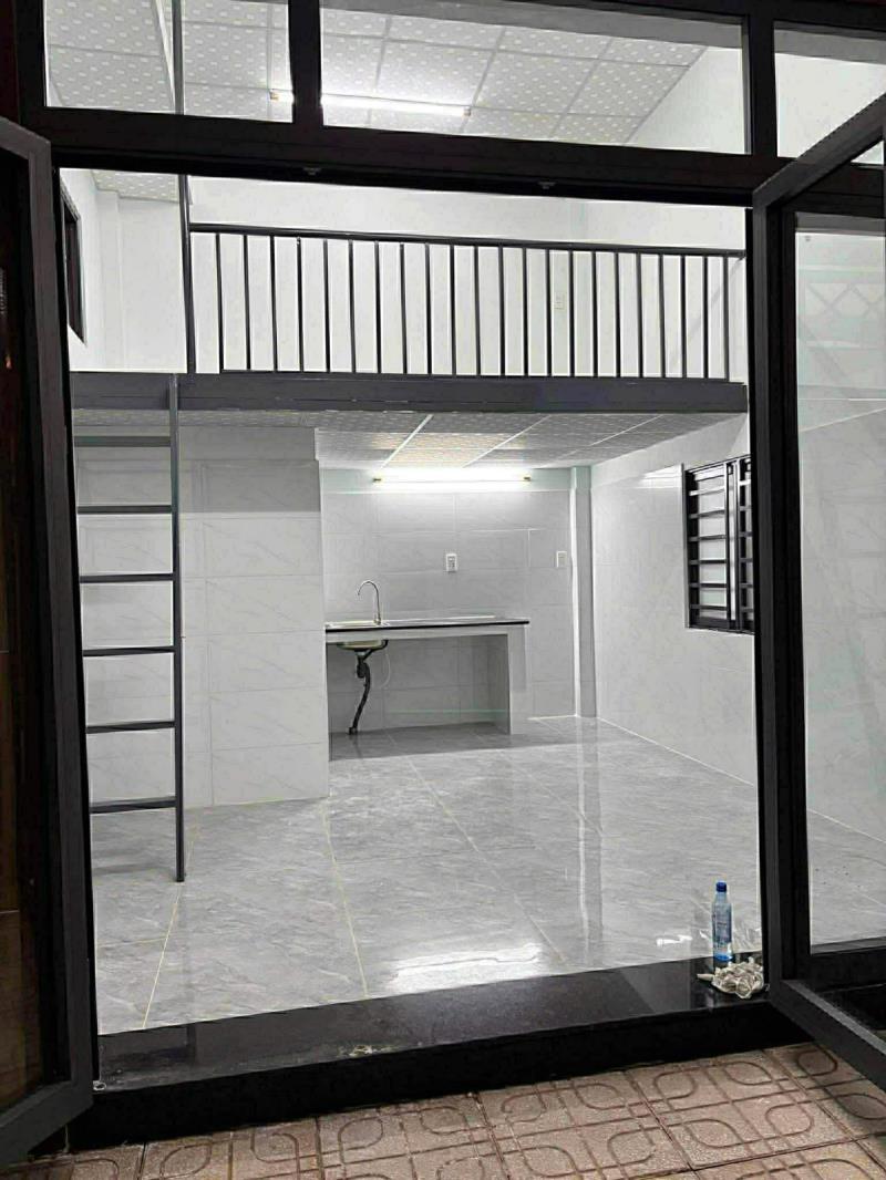 Phòng trọ trệt có sân trước nhà  - 2