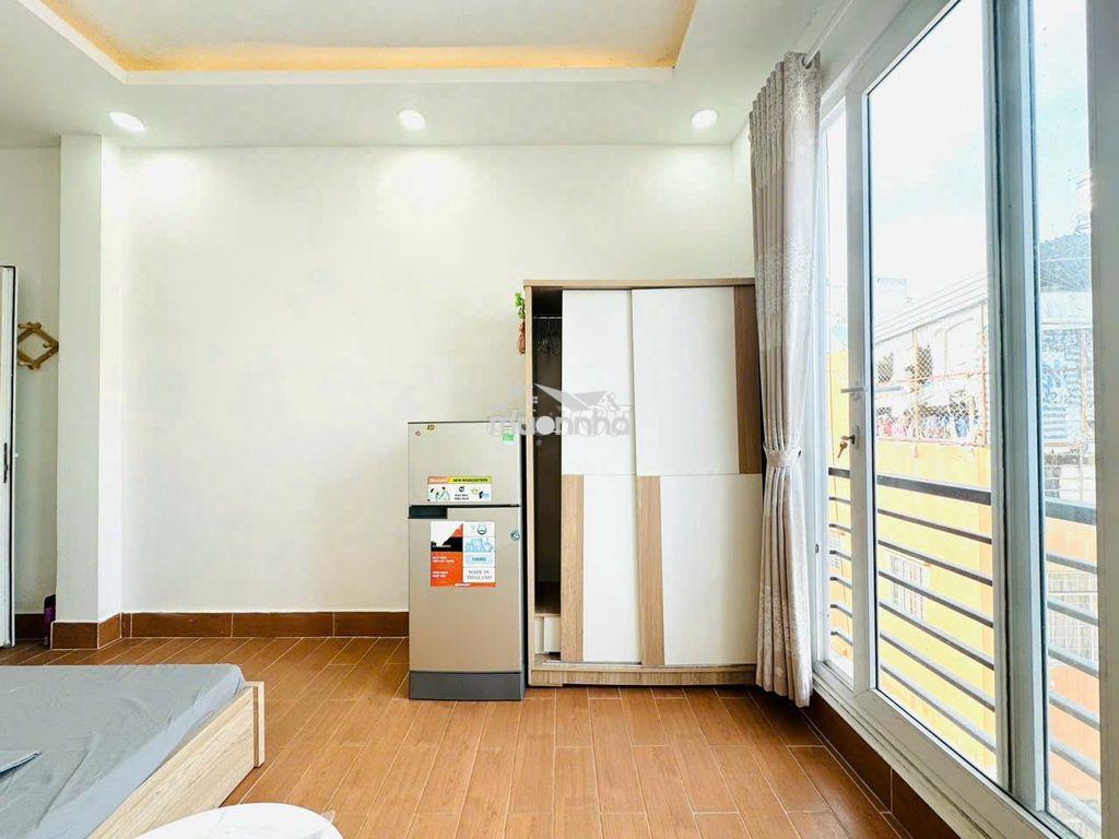 Studio tách bếp ban công sát ngay cầu công lý quận 3 tràn ngập ánh sán - Ảnh 2