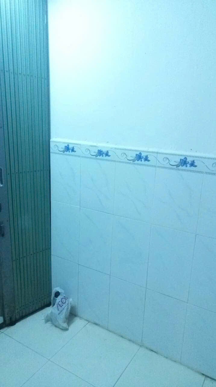 Cho thuê nhà nguyên căn riêng biệt, hẽm xe hơi, bà hom quận 6, gần vòng xoay phú lâm,  - 2