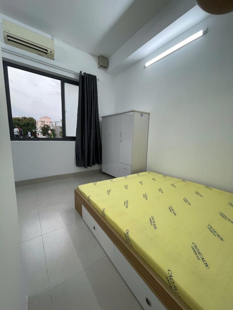 Studio mới xây full nội thất - cửa sổ trời thoáng mát - ngay cổng dh văn lang - ở tối đa 3 người giá cực rẻ  - 2
