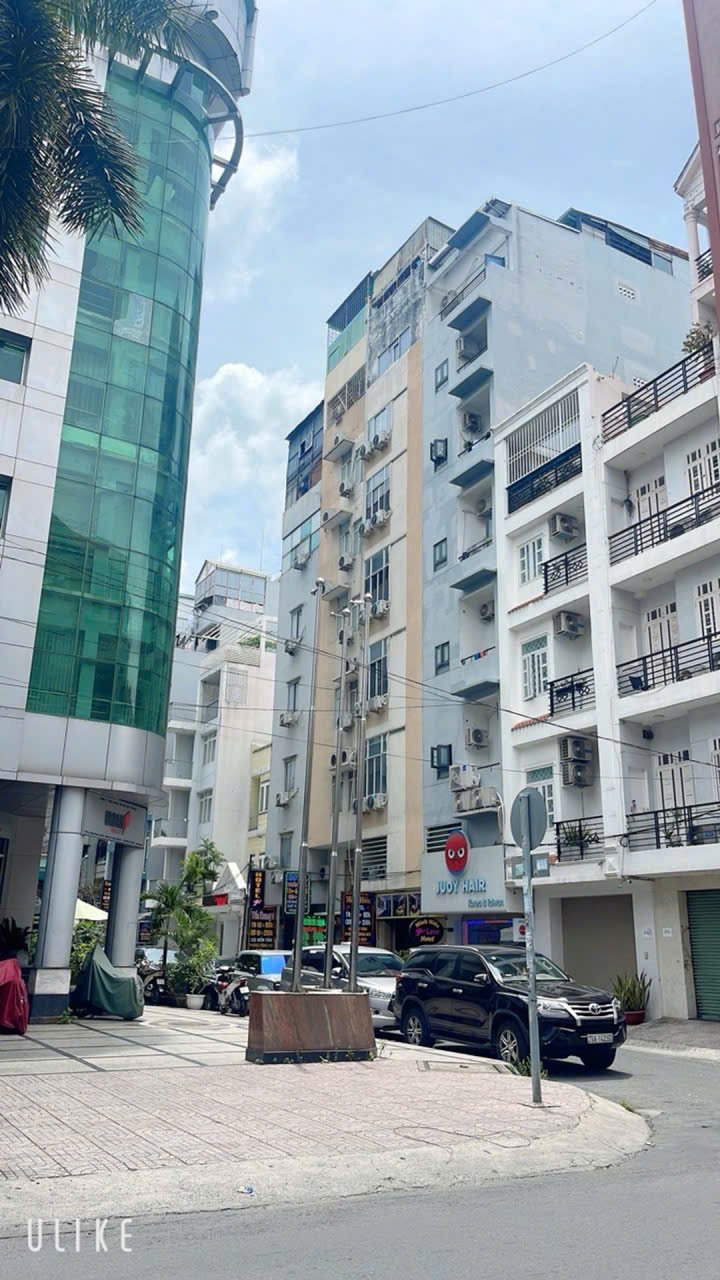 Sát hồ kỳ hoà - biệt thự - lê hồng phong p.12 – q.10 – dt: 12*24m – 134 tỷ