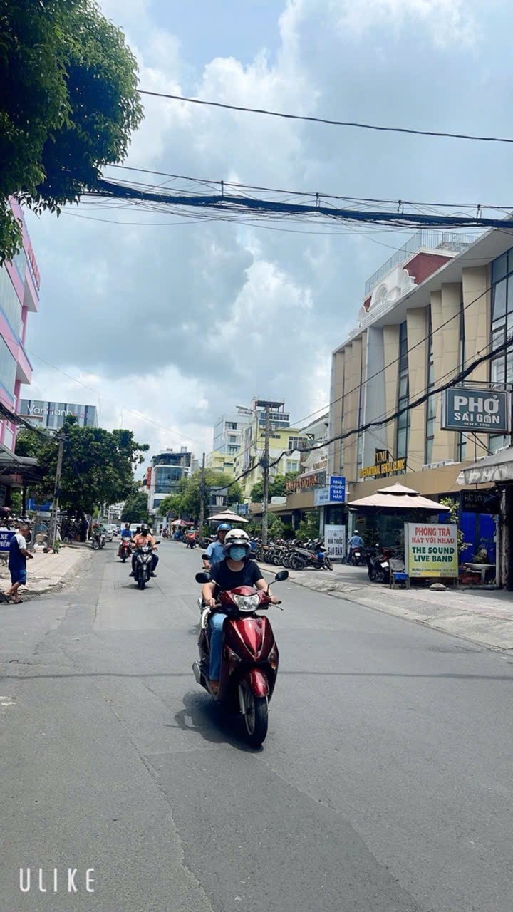 Sát hồ kỳ hoà - biệt thự - lê hồng phong p.12 – q.10 – dt: 12*24m – 134 tỷ - 3