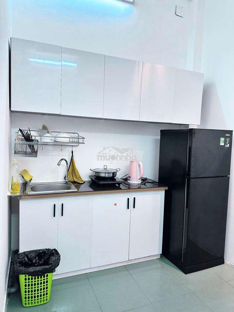 Chính chủ cho thuê 1 ngủ bếp riêng, khép kín 40m2 mặt tiền trường sa - 4