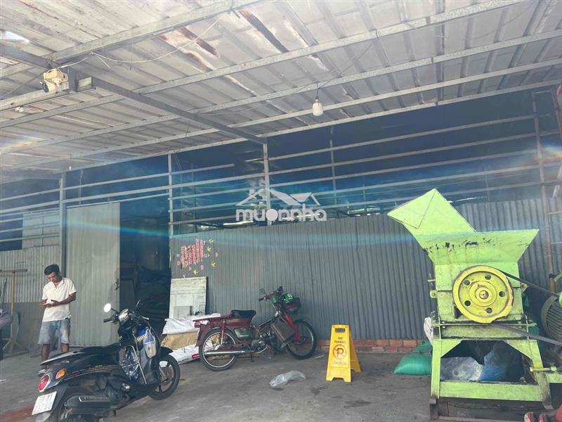 Kho xưởng 300 m giá 15 triệu