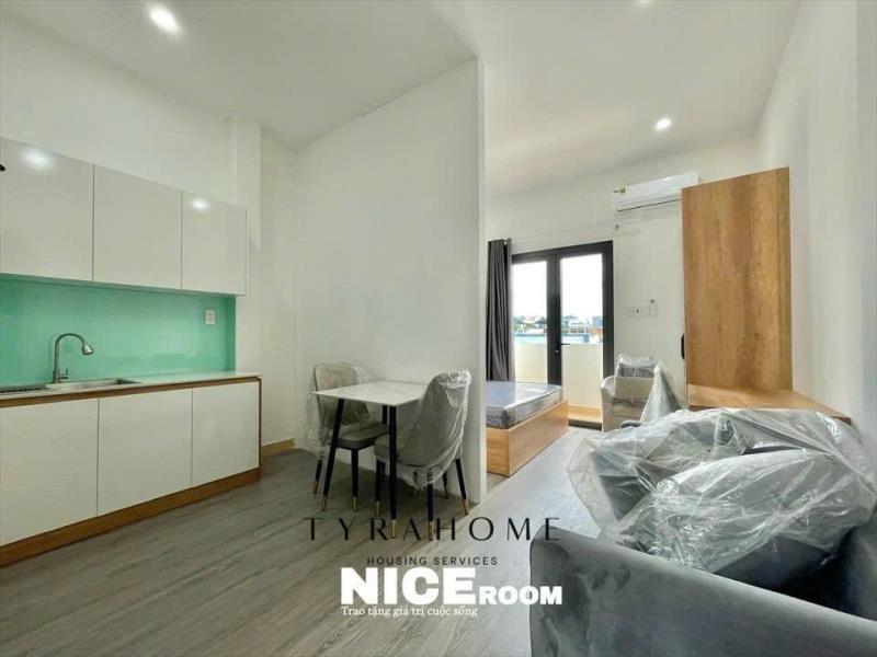 Căn hộ 1pn - full nội thất - máy giặt riêng - ngay ngã tư hàng xanh - cách dh hutech, uth, ngoại thương chỉ 5-8p di chuyển