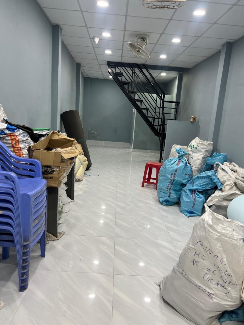 💎 Bỏ lỡ là tiếc! nhà quận 4 hẻm 3m – 42,2m² – giá chỉ 4 tỷ 350 triệu - 2