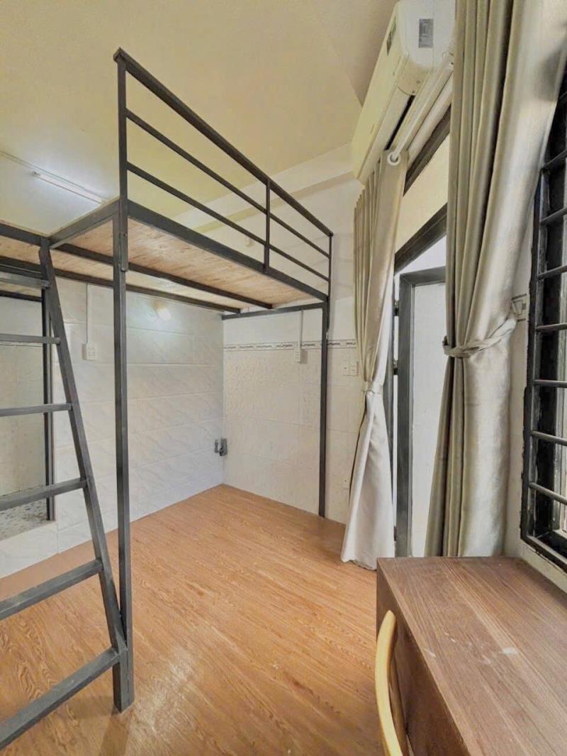 Duplex ban công mới - cho nuôi pet, giữ phòng lâu - gần vhu, huit, cao đẳng gtvt, cao đẳng cntt