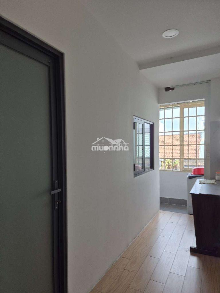 Phòng lầu 2 nguyễn xí, p26