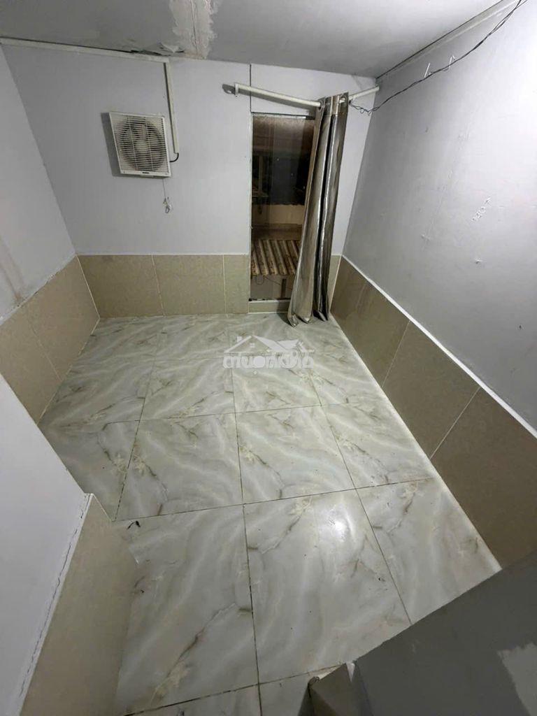 Cho thuê nnc quận 8 – 3 phòng ngủ, 2 wc, có gác, đường cao lỗ - 4