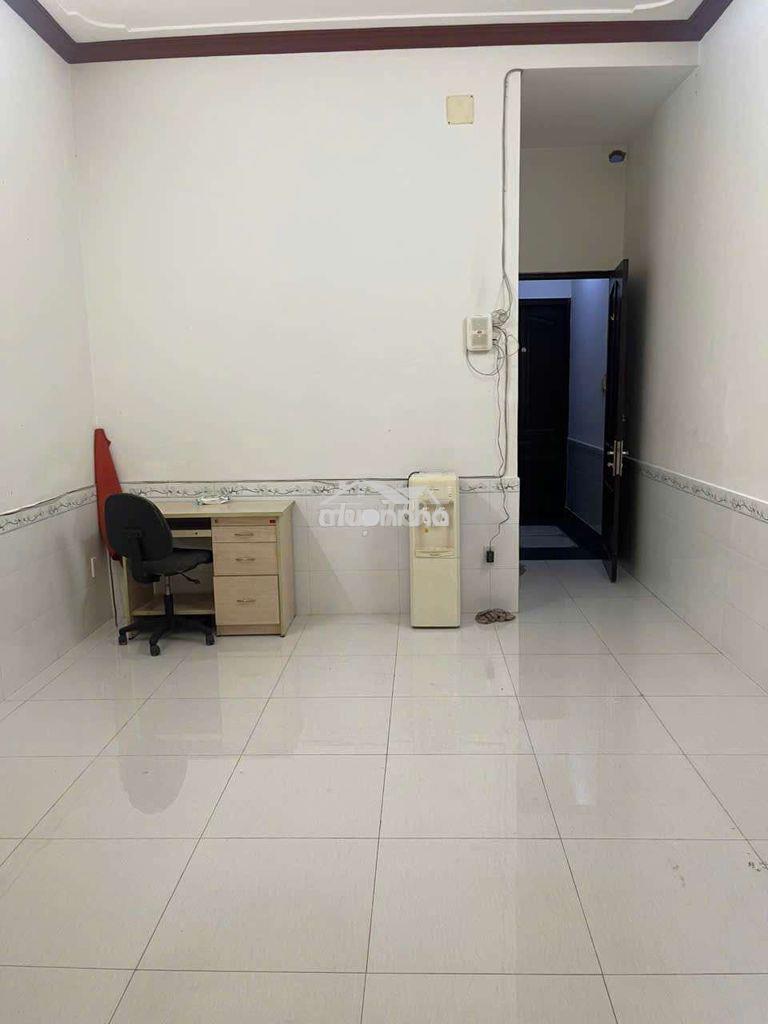 Chính chủ cho thuê phòng ban công gần học viện hàng không, sân bay - 2