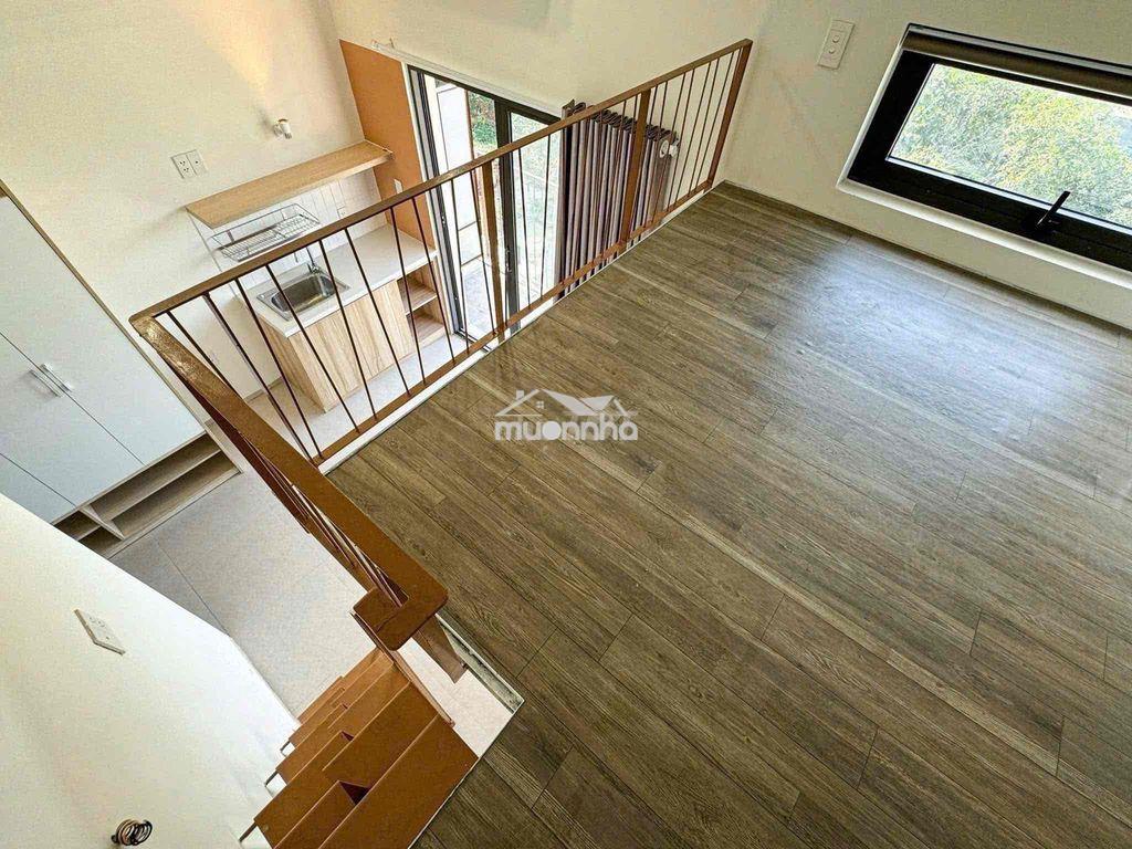 Gác cao 2m - mới xây cửa sổ thoáng ngay văn lang css3 - 3