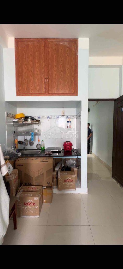 Studio cửa sổ giá chỉ 4tr5 ngay q4 - sát đh ntt - 3
