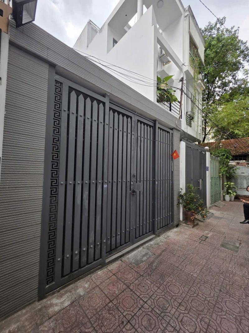 Gấp bán ! nhà 2 tầng,62m2,hẻm 3m,ngay sân bay.khu an ninh,yên tĩnh