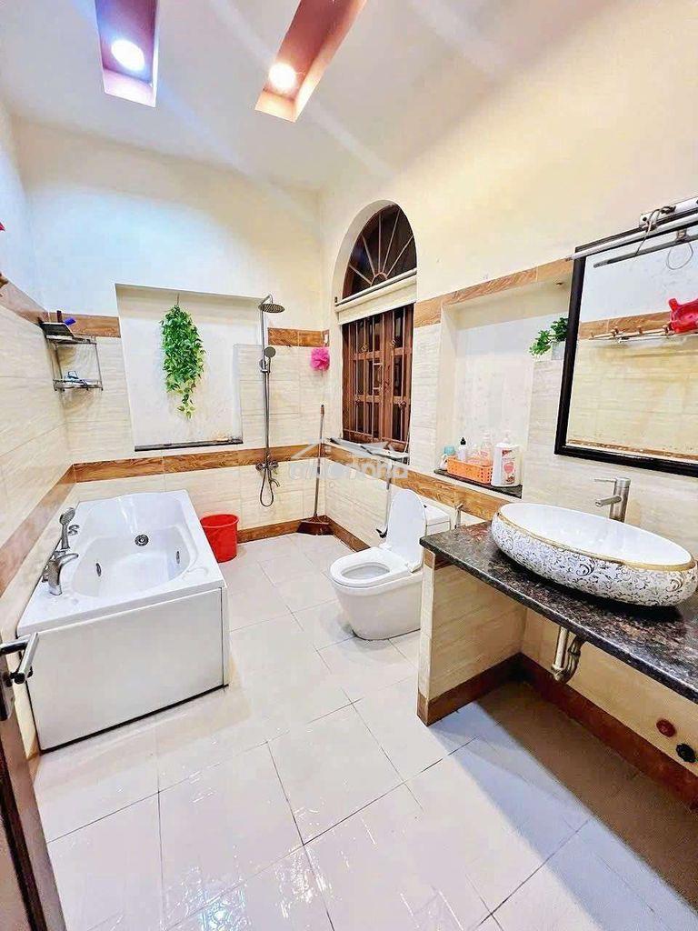 🏠 Nhà sân vườn 1000m2,phù hợp kinh doanh, 3phòng, đường lê thị kim 🏠 - 4