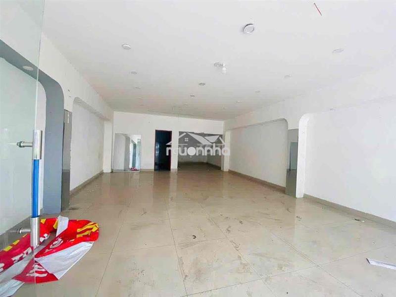 Cho thuê mặt bằng đẹp ngang 6m5 mặt tiền nguyễn ái quốc, biên hòa