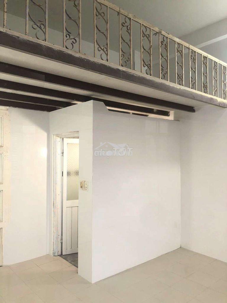 Phòng mới đẹp, khu biệt thự, xe hơi vao tận cổng, giờ giấc tự do, rẽ - 2