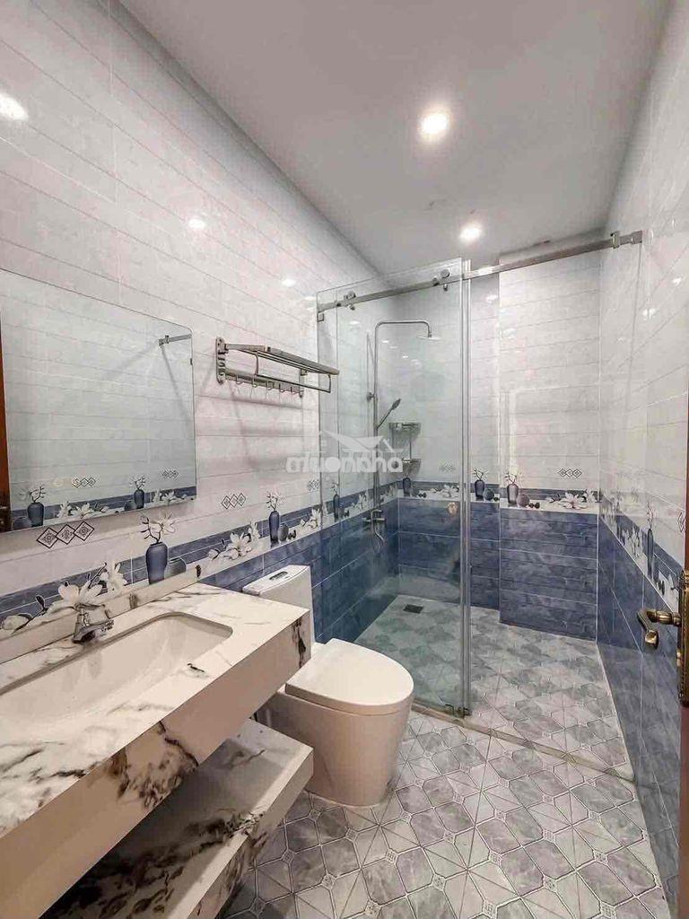 Bán nhà 4 tầng lộ giới 47m thuận tiện kinh doanh có 4 p ngủ 5wc - 4