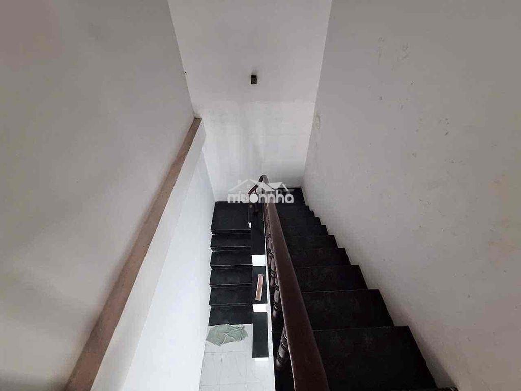 Nhà ngang 6 dài 18 3pn sát cầu long kiển nhơn đức - 3