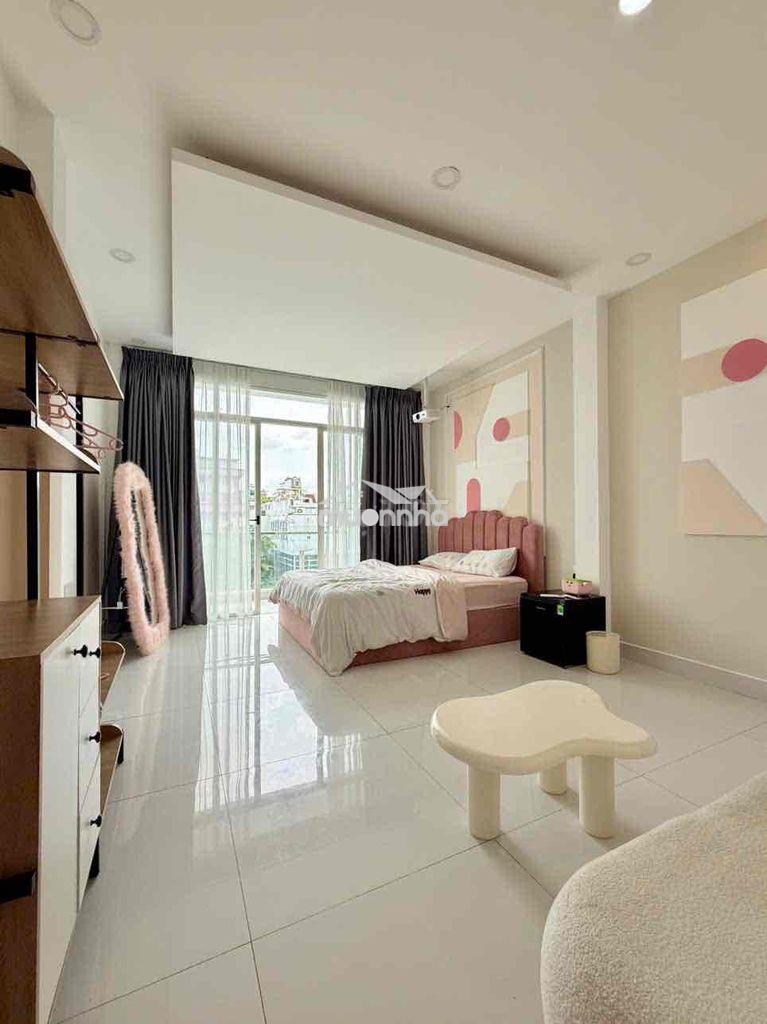 Studio ban công vừa thoáng vừa dễ thươngg