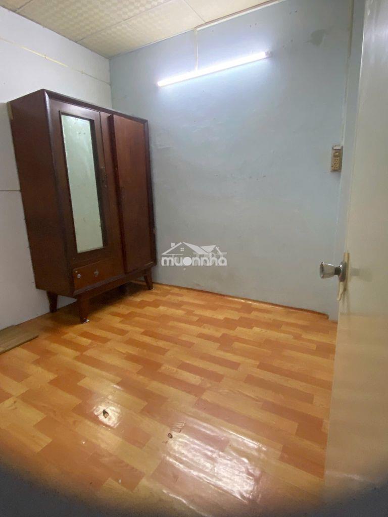 Cho thuê nguyên căn tầng 1, nhà hẻm cụt trung tâm q1, giá rẻ - 4