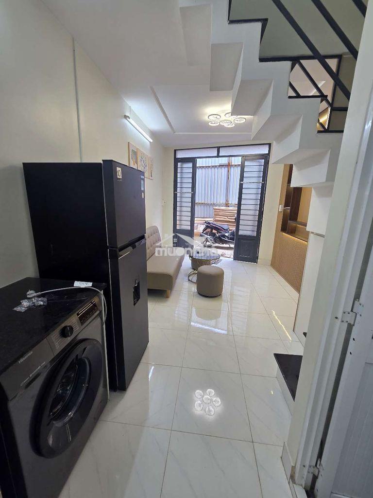 Nhà đẹp, trệt lầu có 2 pn ở lê văn lương, gần trường dh mở - 2
