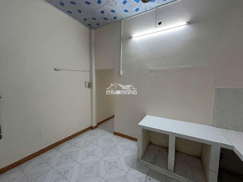 Cho thuê nhà nguyên căn dt 4×20 có 2pn,1wc. hẻm xe tải thông - 3