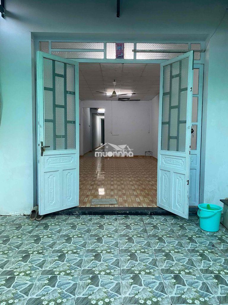 Nhà 4m x 40m , có lầu , hẻm xe hơi , gần chợ phú lạc , đt *** - 2