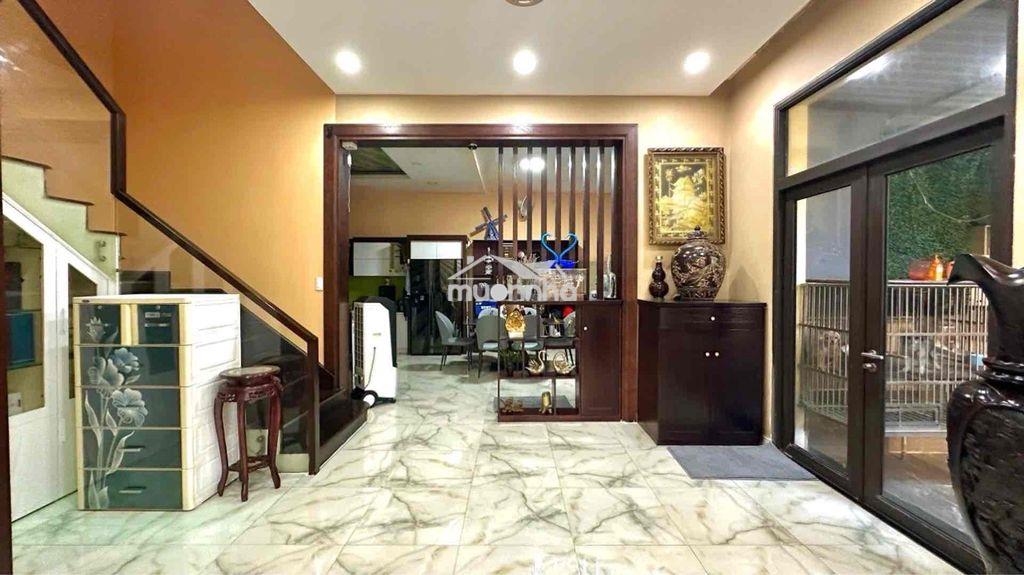 🏠🏯Thượng lưu - biệt thự -kiều đàm -tân hưng -q7 - 175m2 - lô góc 2 mặt - 2