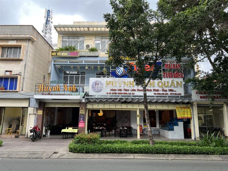 Nguyên căn 10m x 20m trệt 2 lầu, sân thượng