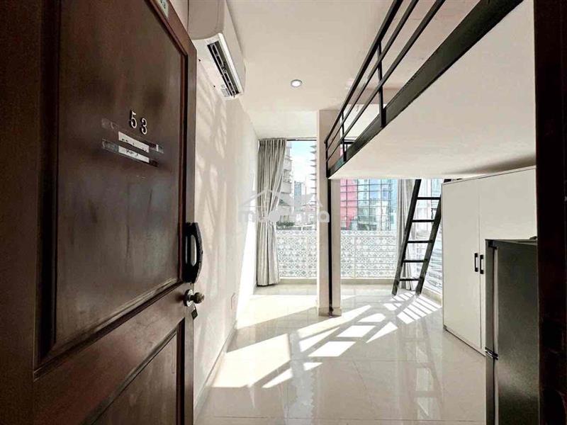 Căn hộ có gác rộng 30m2, cửa sổ trời lớn ngay đbp-gần uef, uth, hutech